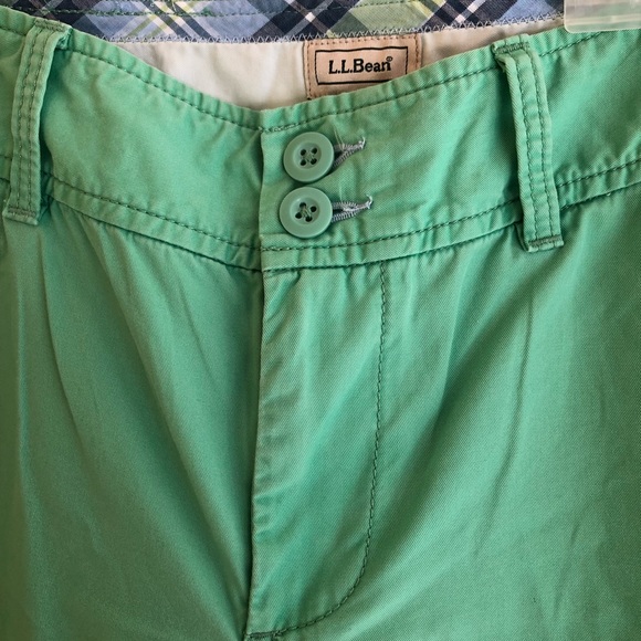 LL Bean Size 16 Women’s Green Chino pants. - Picture 4 of 5